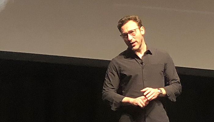 Picturesimon sinek on stage in london world of business forum 2019